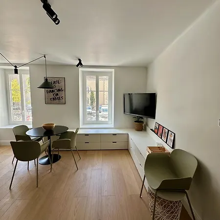 T5 Cozy Centre Apartman