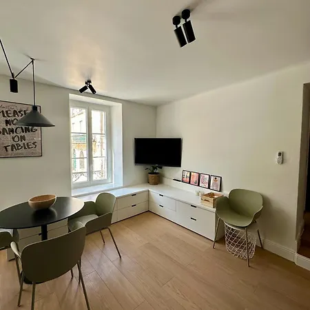 Apartamento T5 Cozy Centre Nîmes