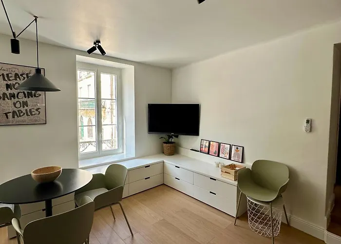 Apartment T5 Cozy Centre Nîmes
