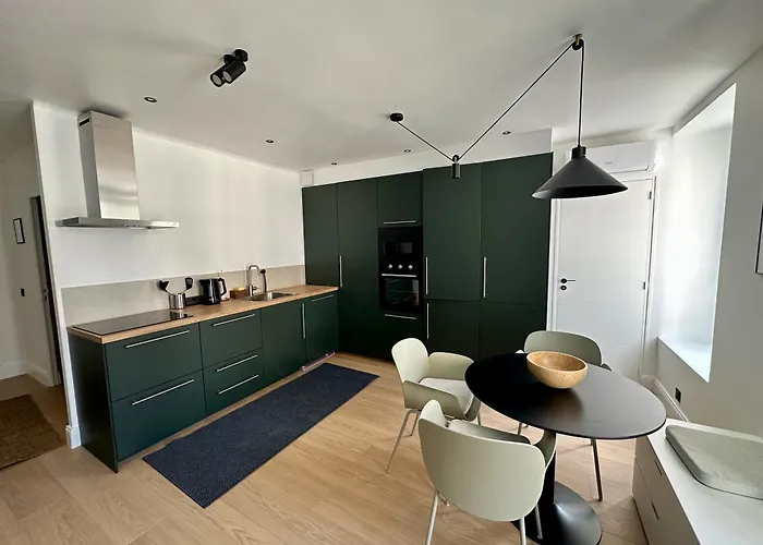 Apartment T5 Cozy Centre Nîmes